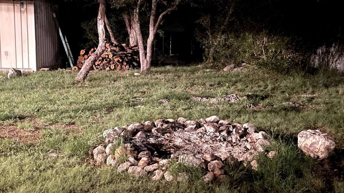Sabinal Cabin | 2 Rustic Cabins On 31 Acre Ranch By Frio River! Pet Friendly, Sleeps 10!