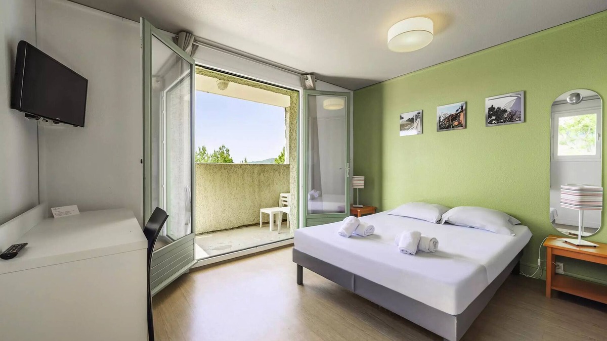 Montpezat Apartment | 2 Schlafzimmer + Coin Night Classic 2 Erwachsene und 1 Kinderterrasse