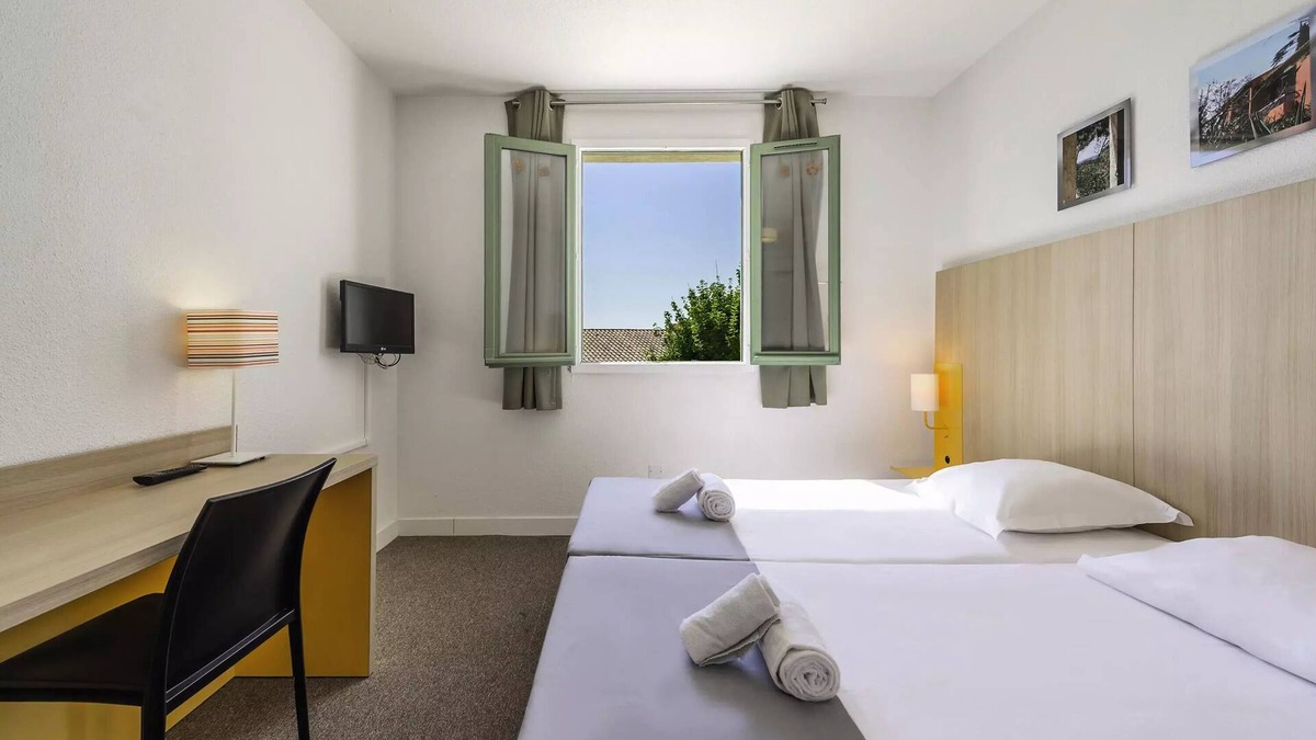Montpezat Apartment | 2 Schlafzimmer + Coin Night Classic 2 Erwachsene und 2 Kinder Terrasse
