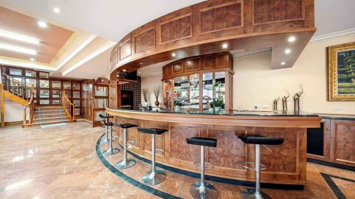 Warrandyte Villa | 2 Single BR and 1Bd w/Cot and Shared Amenities!