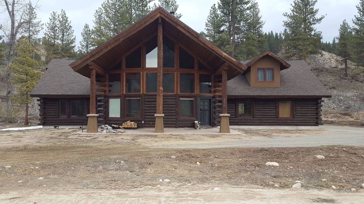 Mountain Home Cabin | 2 Sisters Getaway, Cozy Cabin - Close to Riding Trails, Lakes, & Hot Springs