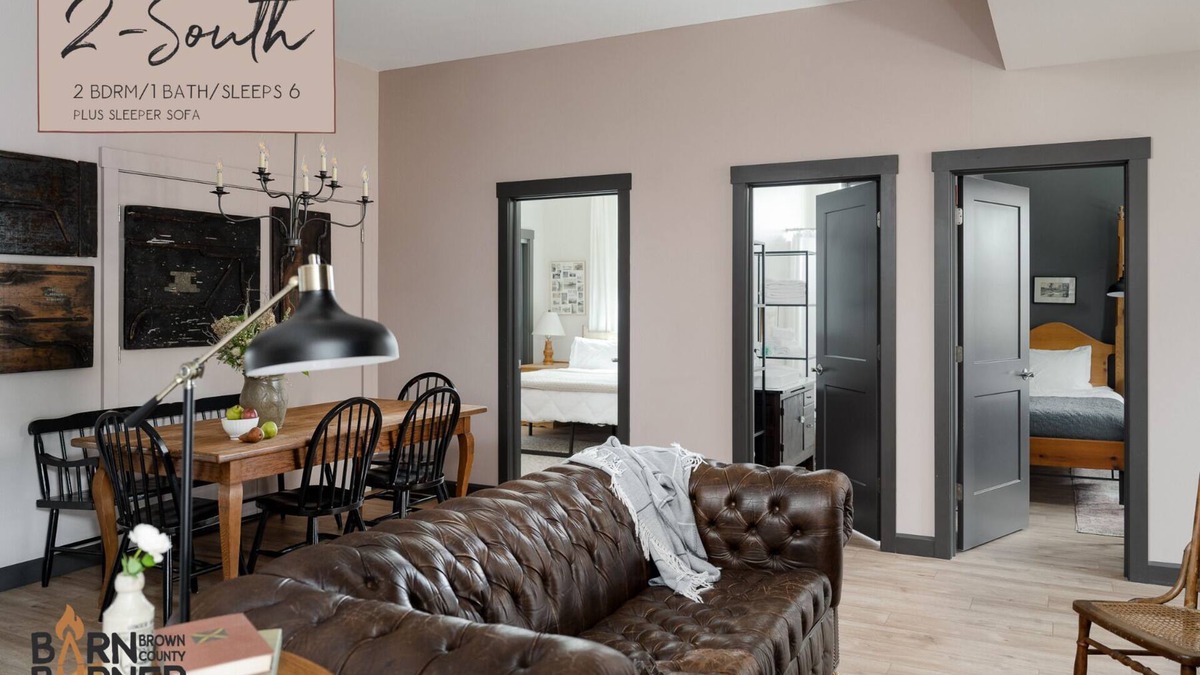 Nashville Apartment | 2-South: Cozy 2BR in Downtown Nashville, IN w/Rooftop Patio