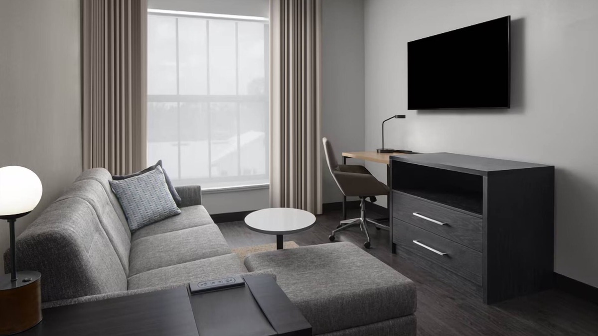 Isle of Palms Hotel | 2 Spacious Suites w/Kitchen, Free Breakfast, and Heated Pool Near Mayo Clinic