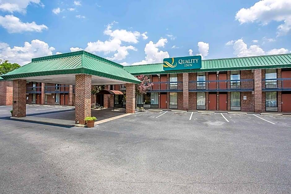 Hartsville Hotel | 2-Star Hotel ∙ Quality Inn Hartsville