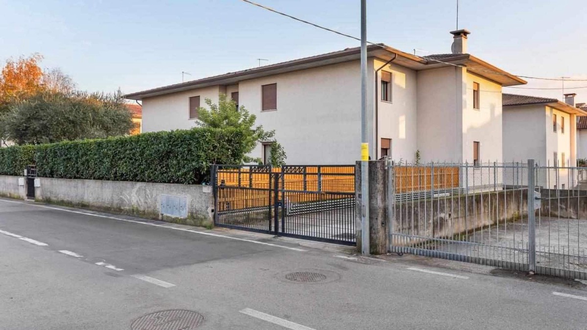 Cassola Apartment | 2 steps from Cassola Station to Venice and Bassano