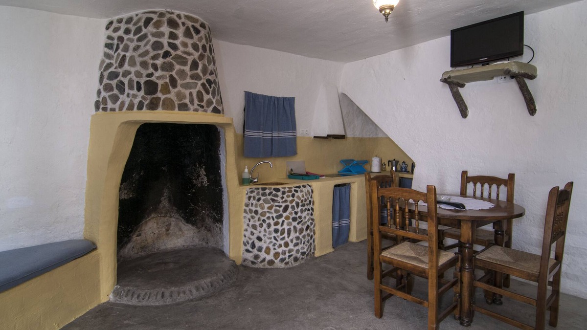 Caniles Cottage | 2-Storey Cave-House