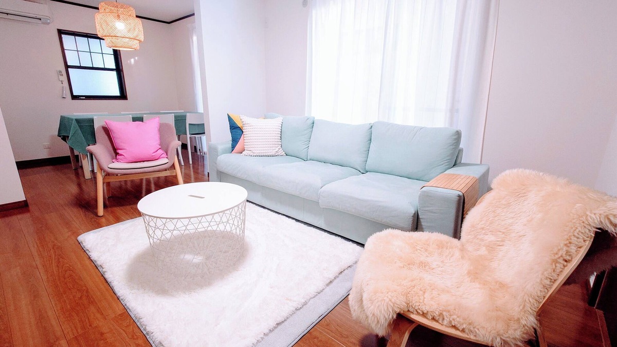 Chuo House | 2-story house for rent】Soga station area with parking lot, good access to Makuhari/Disney, max. 9 people