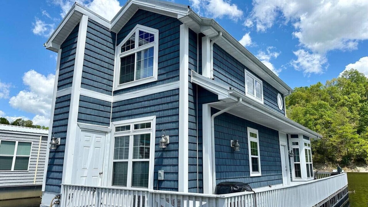 Sloans Valley Boat Rental | 2 Story Stationary- Lee’s Ford Marina
