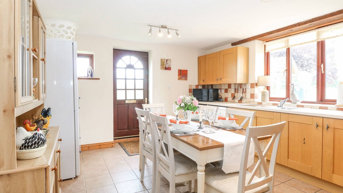 Hainford Cottage | 2 Stud Cottage
