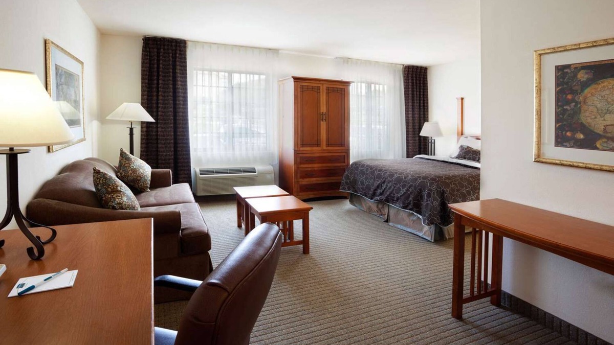 Vance Jackson Apartment | 2 Studio Suites about 8-miles from San Antonio International Airport! W/Pool!