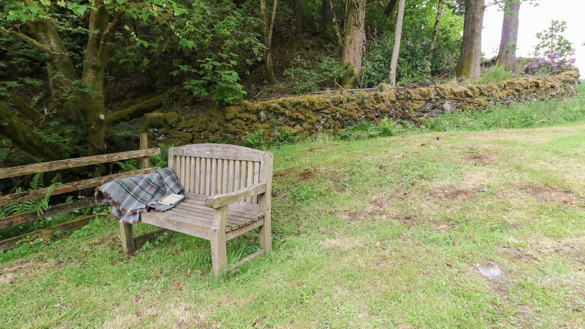 Lochgilphead Cottage | 2 TAYNESS, family friendly, character holiday cottage in Kilmartin