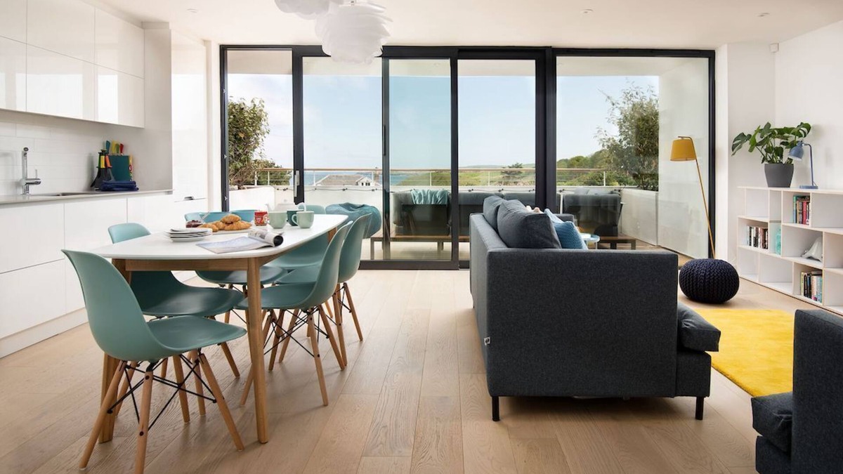 St Abbs Apartment | 2 THE BAY - contemporary apartment with magnificent views over Coldingham Bay.