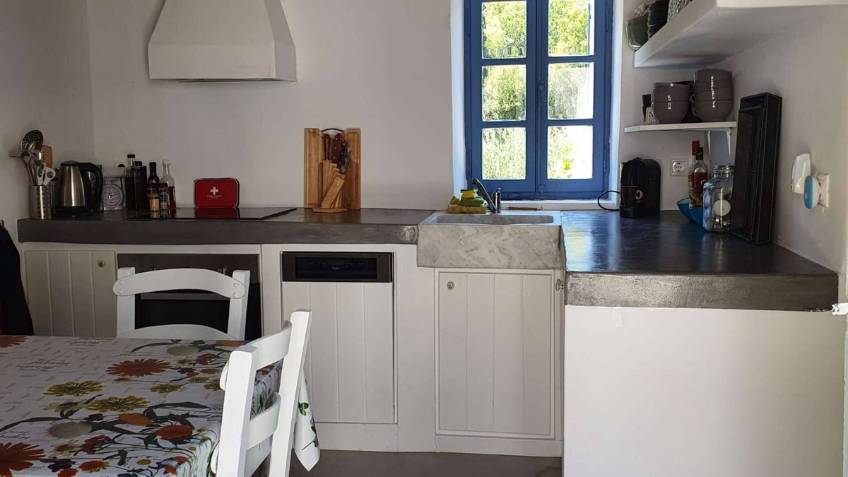 Karavas House | 2 Tiny houses for 2 couples or Family