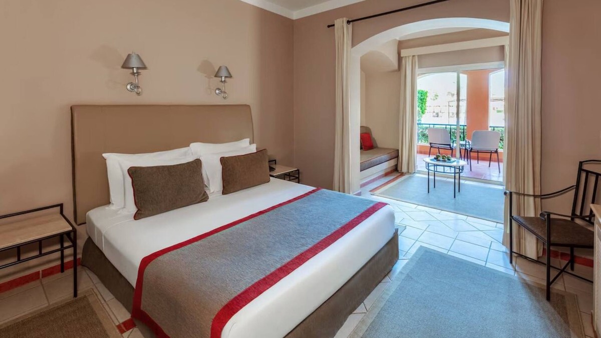 Makadi Bay Resort | 2 Vibrant Rooms with Balcony and Outdoor Pool with Easy Access to Makadi Beach