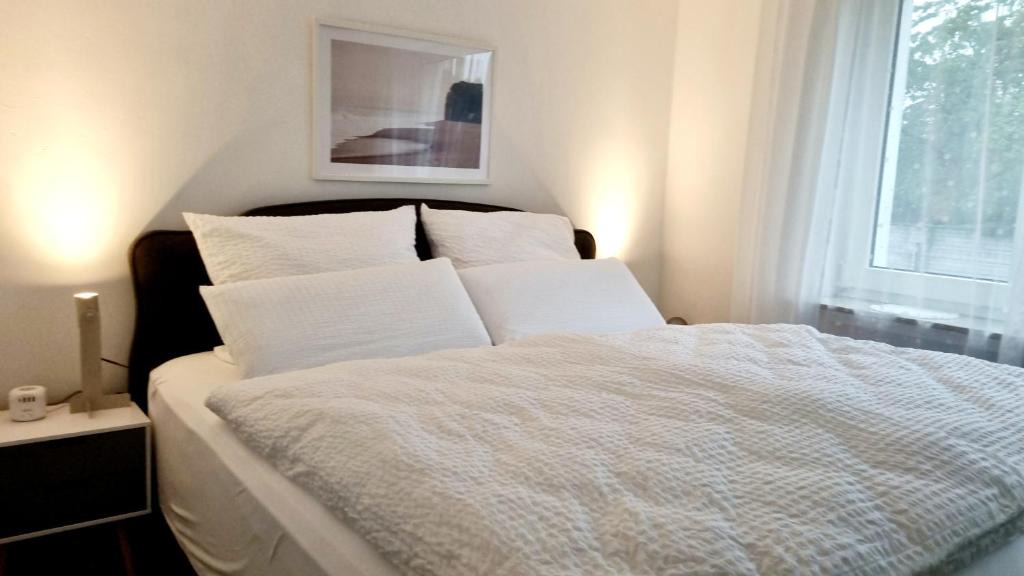 Luenen Apartment | 2-Zimmer I Küche I Balkon I WLAN I Prime I Parken