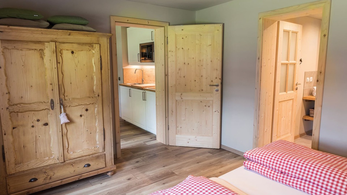 Entfelden Apartment | (2) Zwei-Raum-Ferienwohnung 30 qm, Dusche/WC, Küche, Terrasse u. Garten