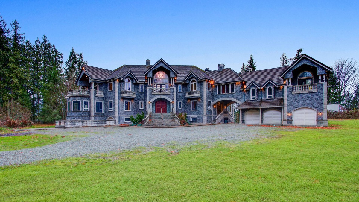 Arlington Other | 20,000+sq ft Luxury Castle - Great for Groups, Gatherings, & Reunions!