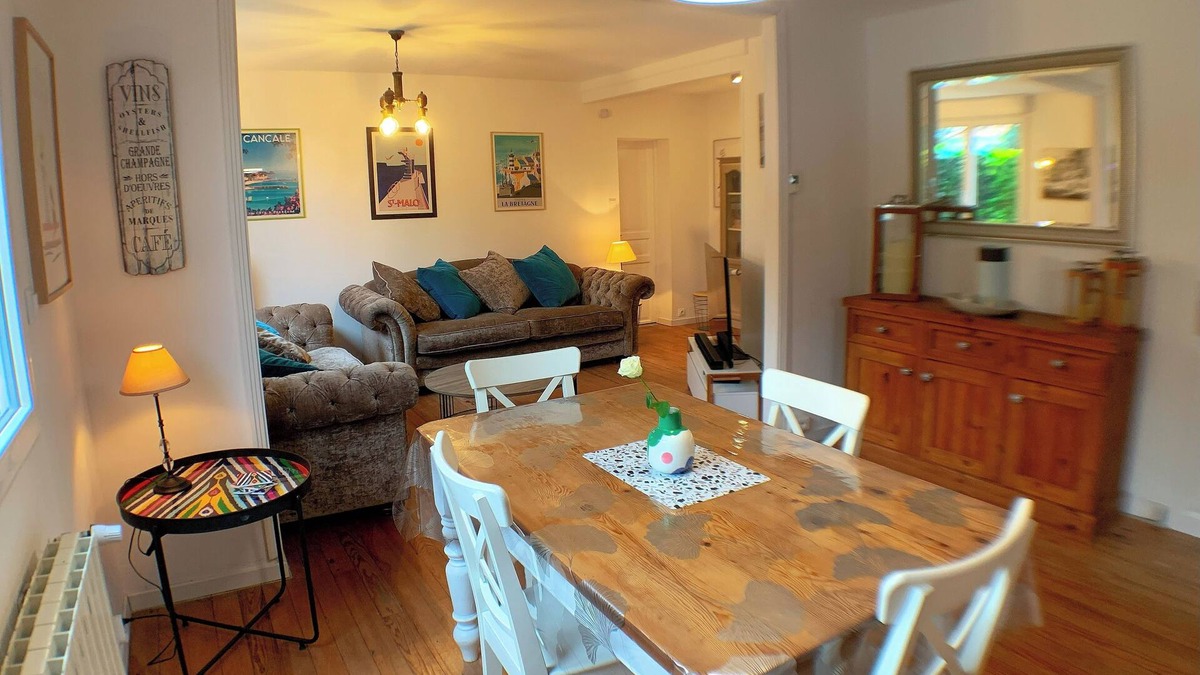 Chenac-Saint-Seurin-d'Uzet House | 20% DISCOUNT FOR SUMMER DATES nThree bed house in pretty village Gironde estuary