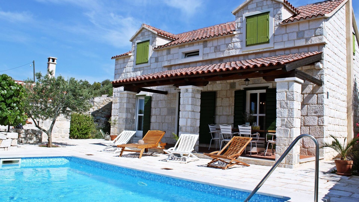 Seget Villa | 20% DISCOUNT! Beautiful 3 Bedroom Stone House With a Heated Pool