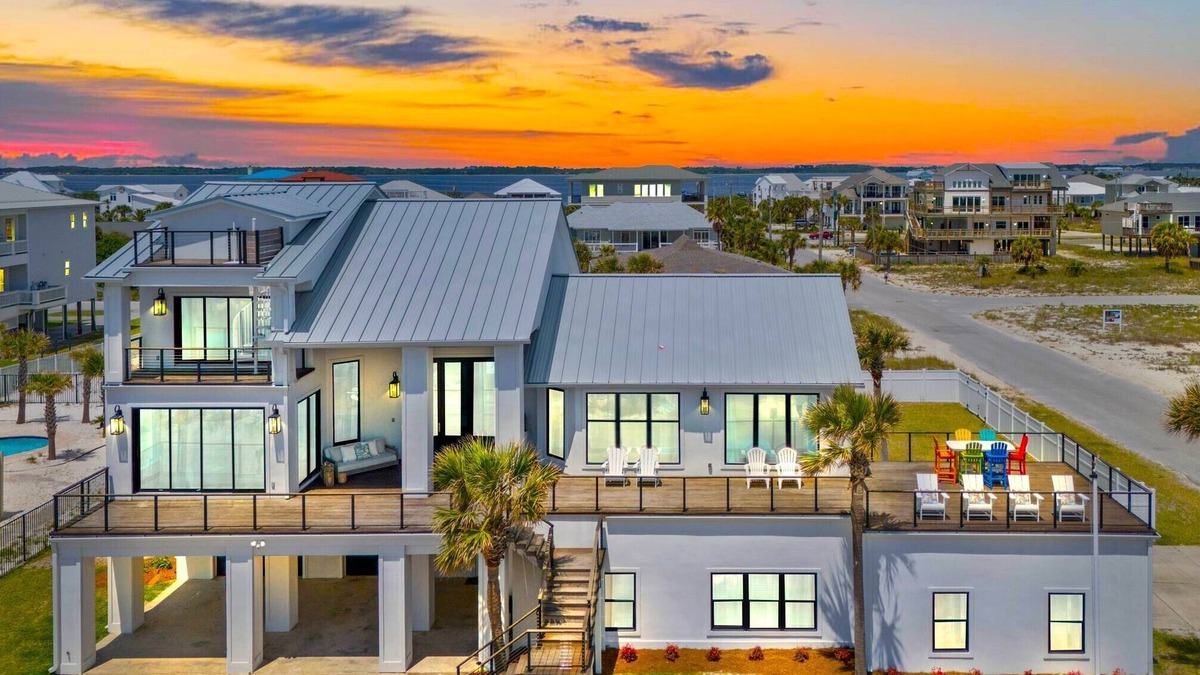 Villa Segunda House | 20 ft from Beach Access, Sleeps 31, Pool, Bikes, Ping Pong, 2 Kitchens, Pets