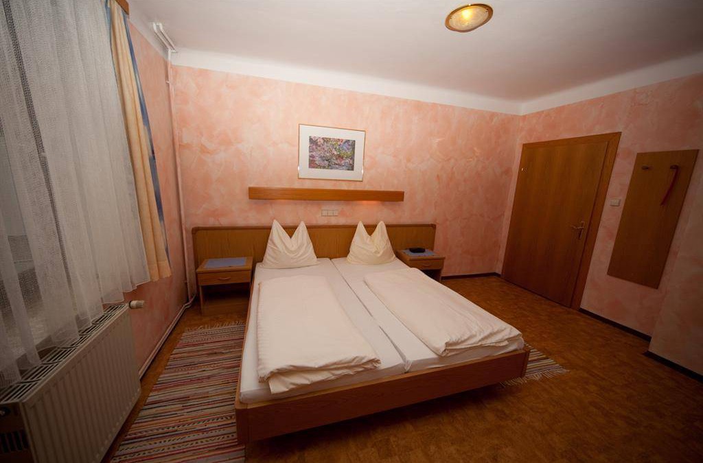 Klagenfurt am Woerthersee Hotel | 20 m² Hotel ∙ 1 bedroom ∙ 2 guests
