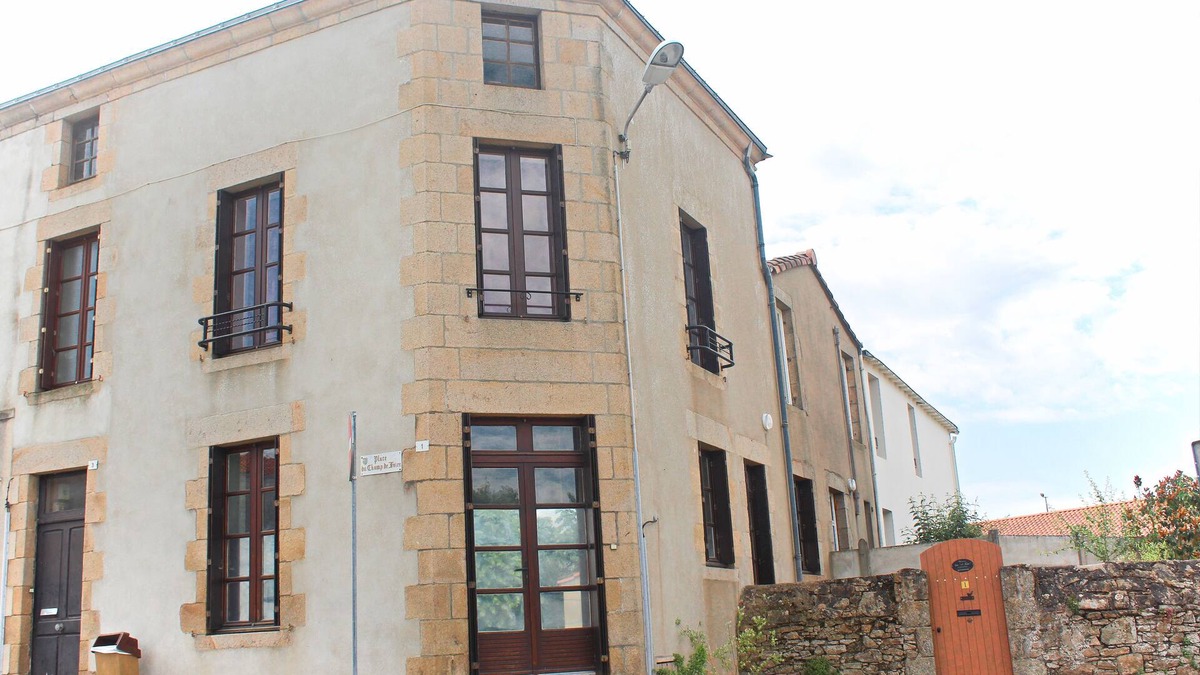 Tiffauges House | 20 min from Puy du Fou, character gîte for 6 people