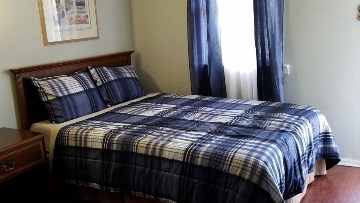 North Tonawanda Hotel | 20 minutes to Niagara Falls, 20 mins to Buffalo