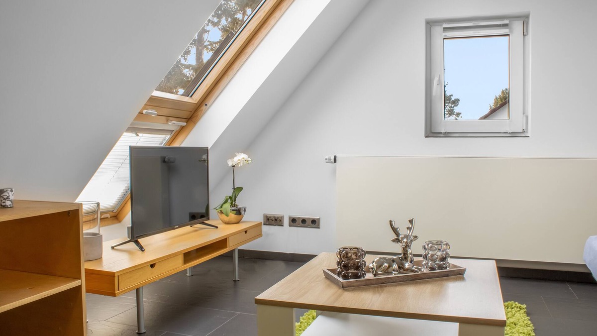 Weststadt Apartment | 20 minutes to the city! Cozy attic studio apartment.