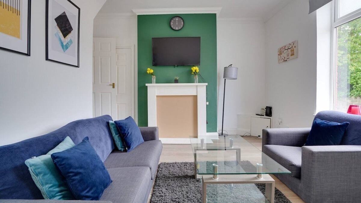 Newbottle House | ๐ 20% Off - Furnished 3 Bed/Wi-Fi/Free parking/6 Guest's ๐