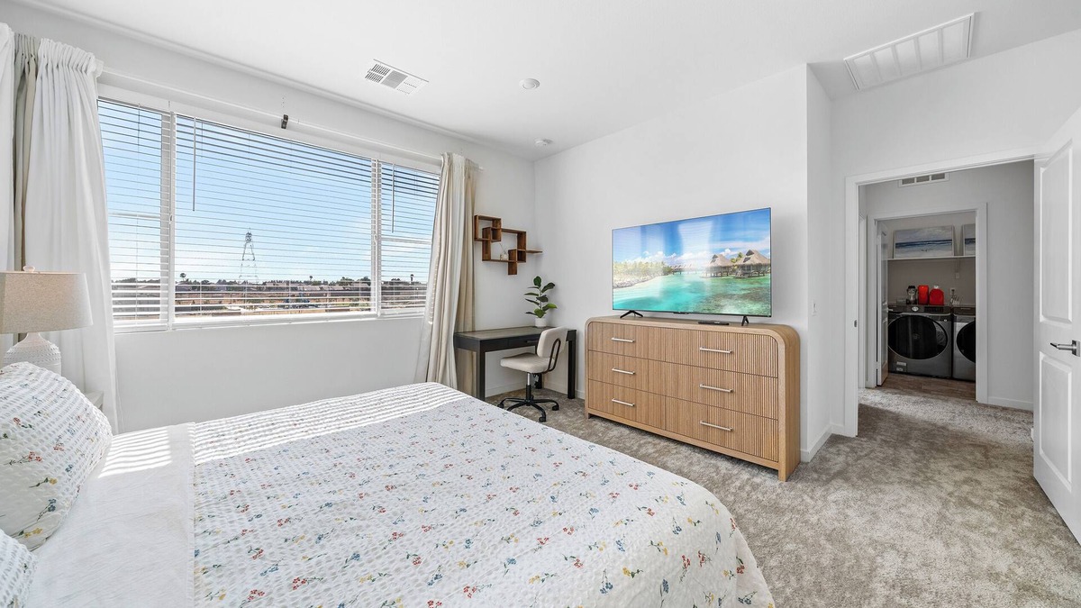 Ontario House | 20% OFF Monthly & Fully Furnished & Modern Design