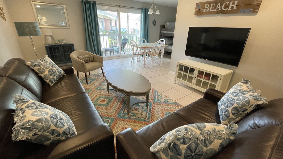 Pensacola Beach Condo | 20% OFF Most Wkly Rentals - Avail July 4 week and Blue Angels