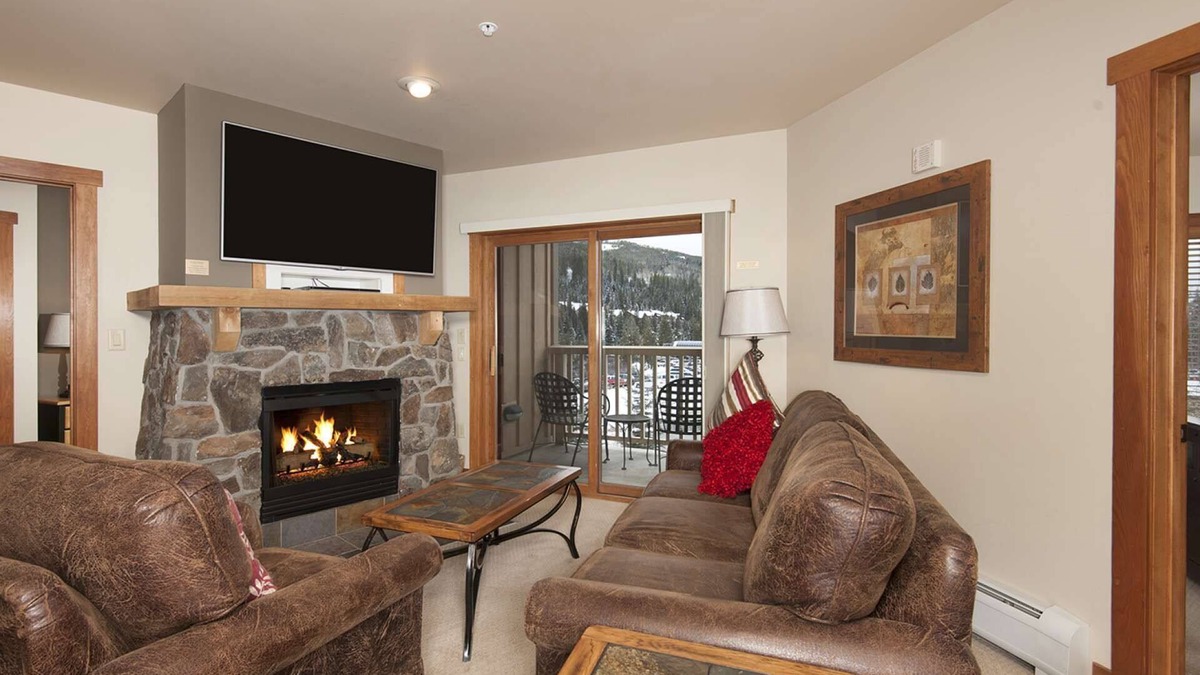 River Run Condo | 20% off - Summer Steal! Only Available in July – Grab It Fast!