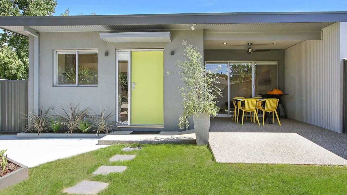 Myrtleford Villa | 20 on Rayner