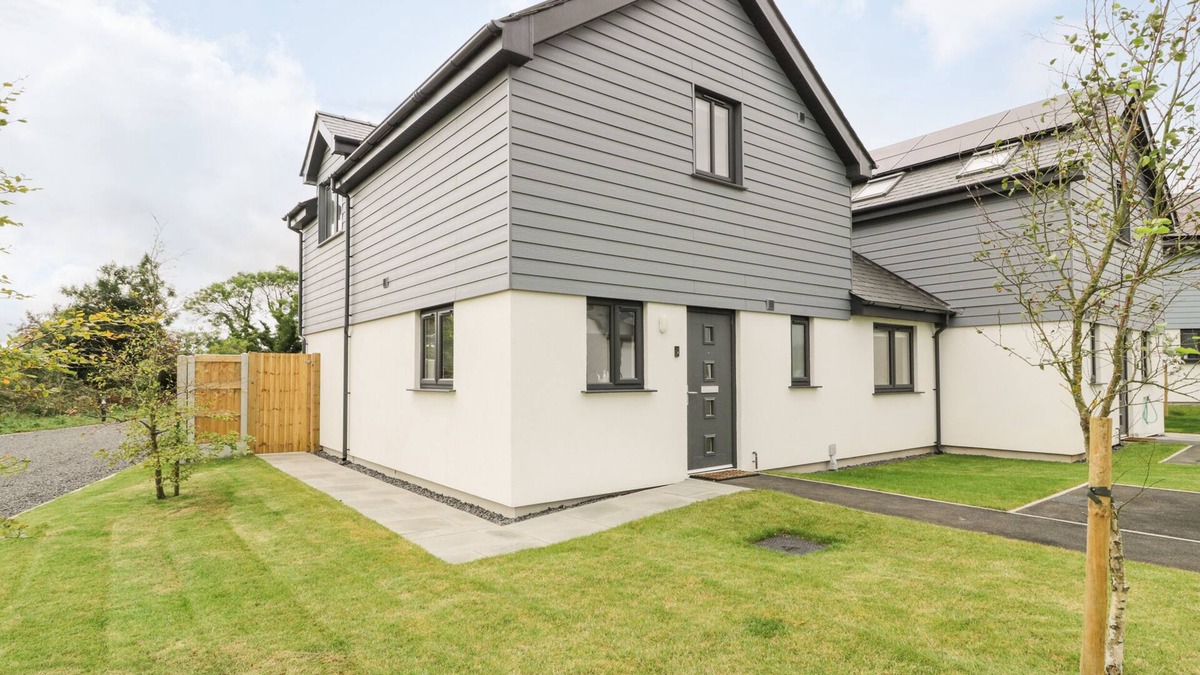 Brynteg Cottage | 20 PARC DELFRYN, family friendly, with a garden in Benllech