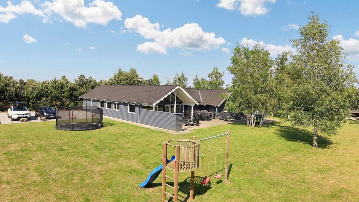 Bøtø By House | 20 person holiday home in Væggerløse