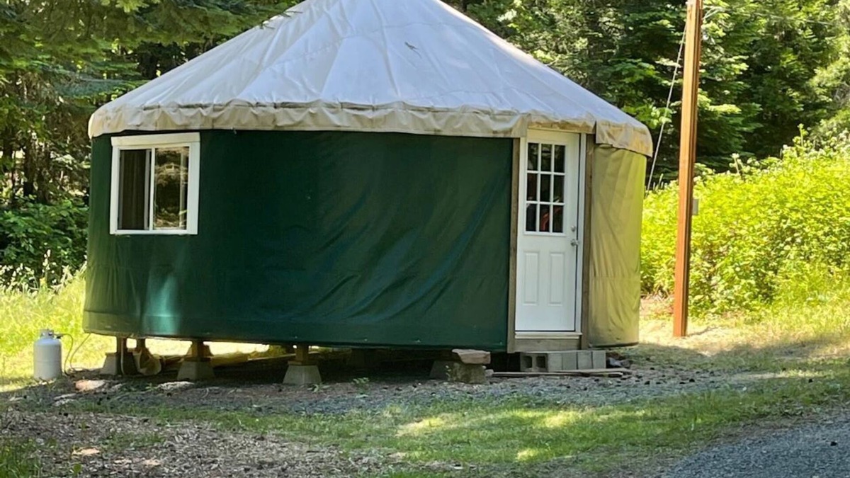 Cottage Grove Cabin | 20' yurt on private property