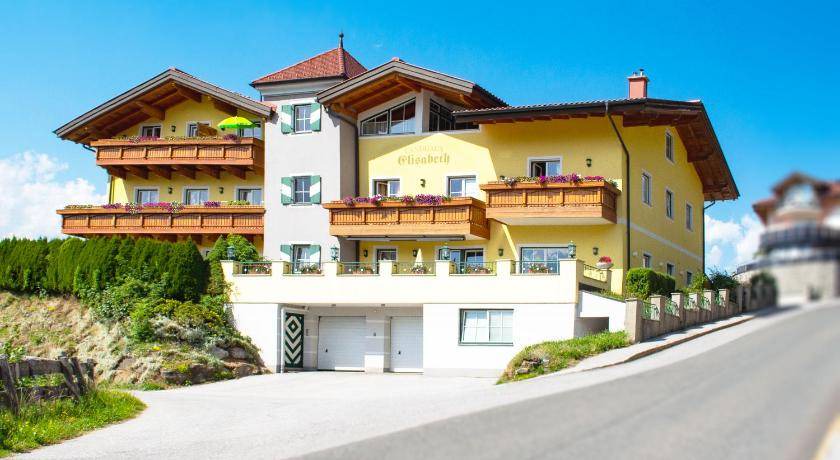 Sankt Johann im Pongau Apartment | 200 m² Apartment ∙ 6 bedrooms ∙ 12 guests