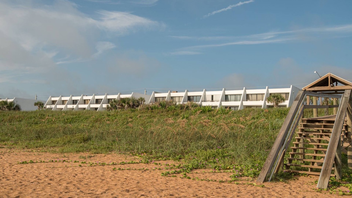 Flagler Beach House | 200 ft from beach! Totally renovated in 2023. Small town feel of Flagler Beach.