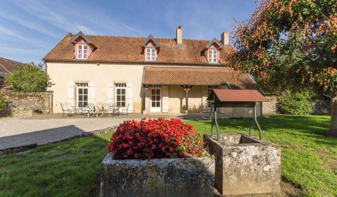 Commarin House | 200 m² House ∙ 3 bedrooms ∙ 15 guests