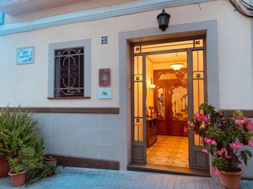 Artana House | 200 m² House ∙ 4 bedrooms ∙ 7 guests