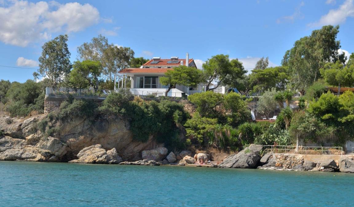 Porto Rafti House | 200 m² House ∙ 4 bedrooms ∙ 10 guests