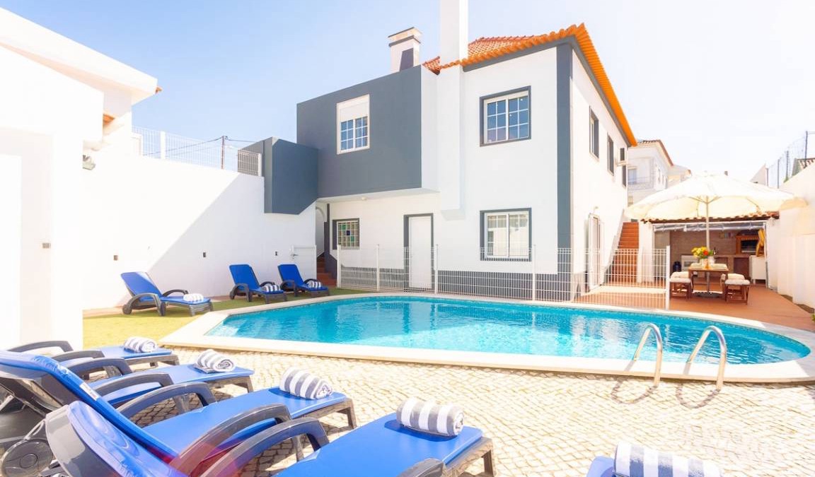 Charneca de Caparica e Sobreda Villa | 200 m² Villa ∙ 4 bedrooms ∙ 8 guests
