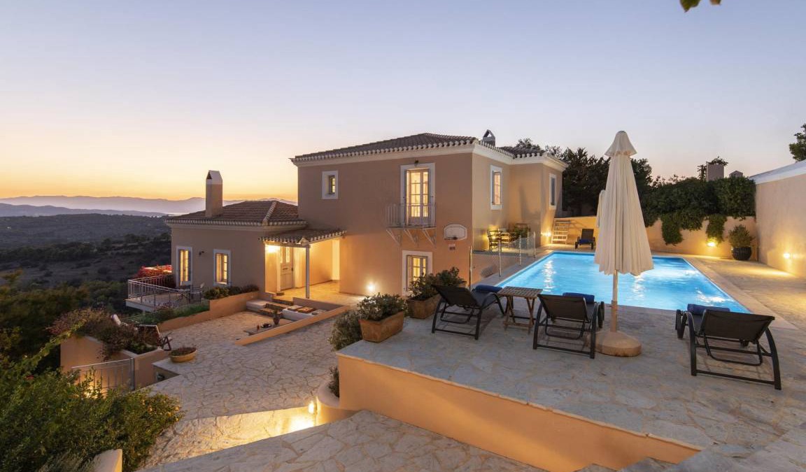 Agios Emilianos Villa | 200 m² Villa ∙ 4 bedrooms ∙ 10 guests