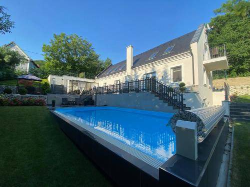 Szigliget Villa | 200 m² Villa ∙ 3 bedrooms ∙ 6 guests