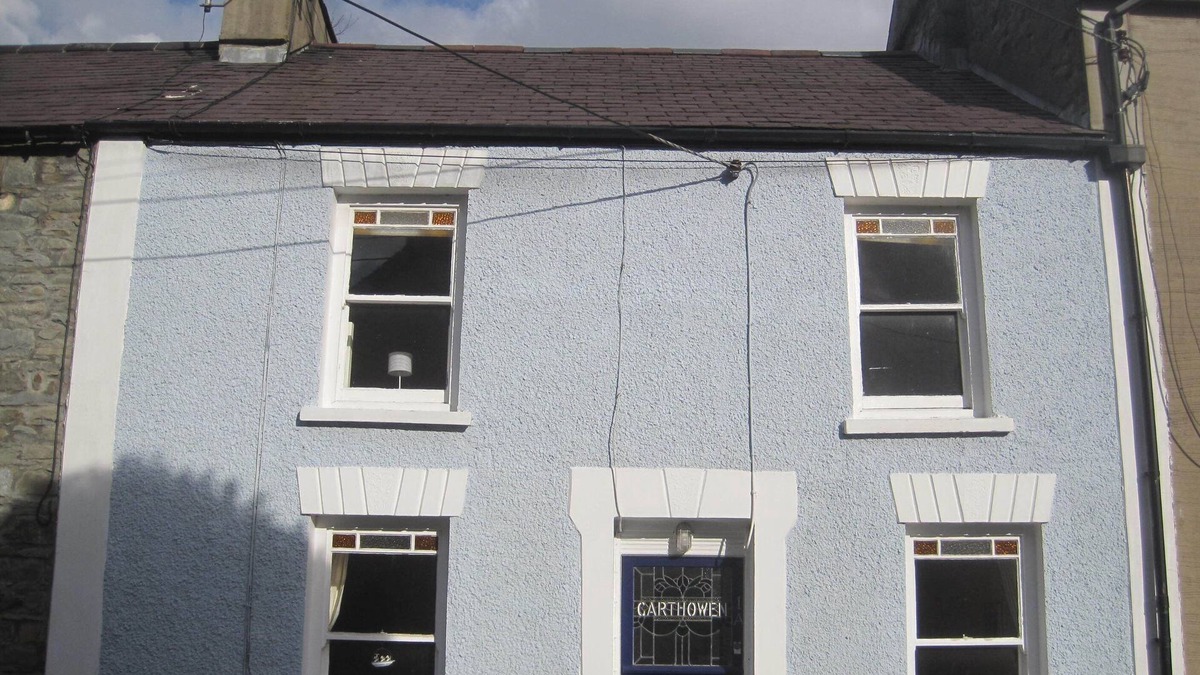 New Quay Cottage | 200 year old fisherman's cottage with stunning sea views in New Quay Wales