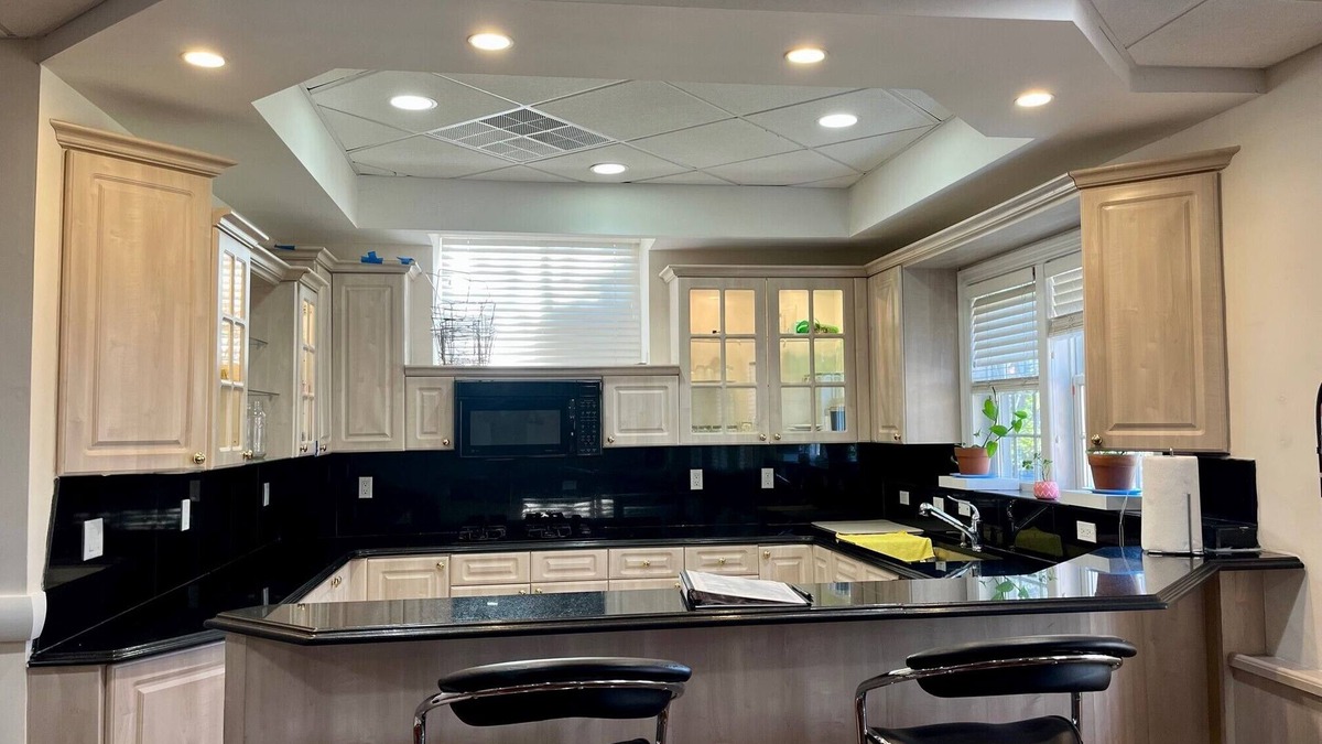 Livingston Apartment | 2000 Sqft Basement