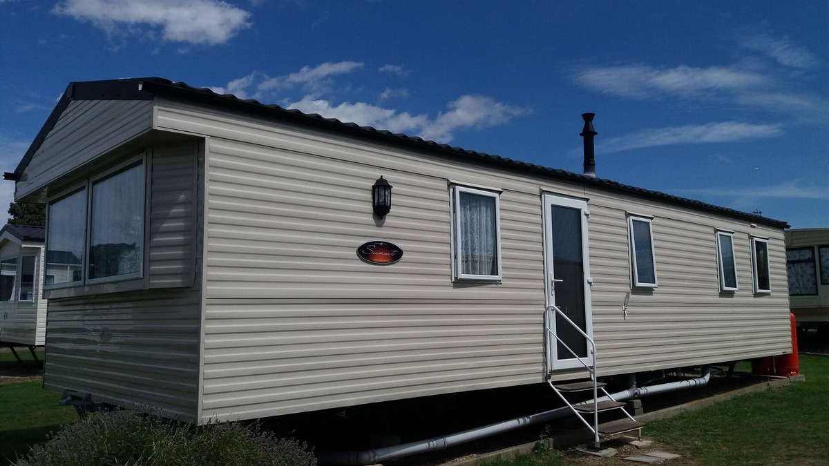 Clacton-on-Sea House | 2013 Willerby Sunset Static Caravan Holiday Home