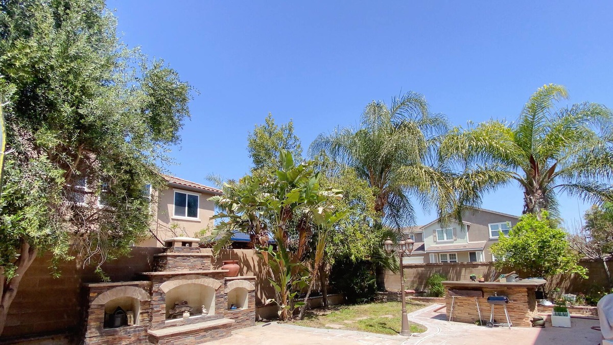 Eastvale House | #202 Comfortable Rooms In Eastvale House （Queen Bed + Free WiFi ）