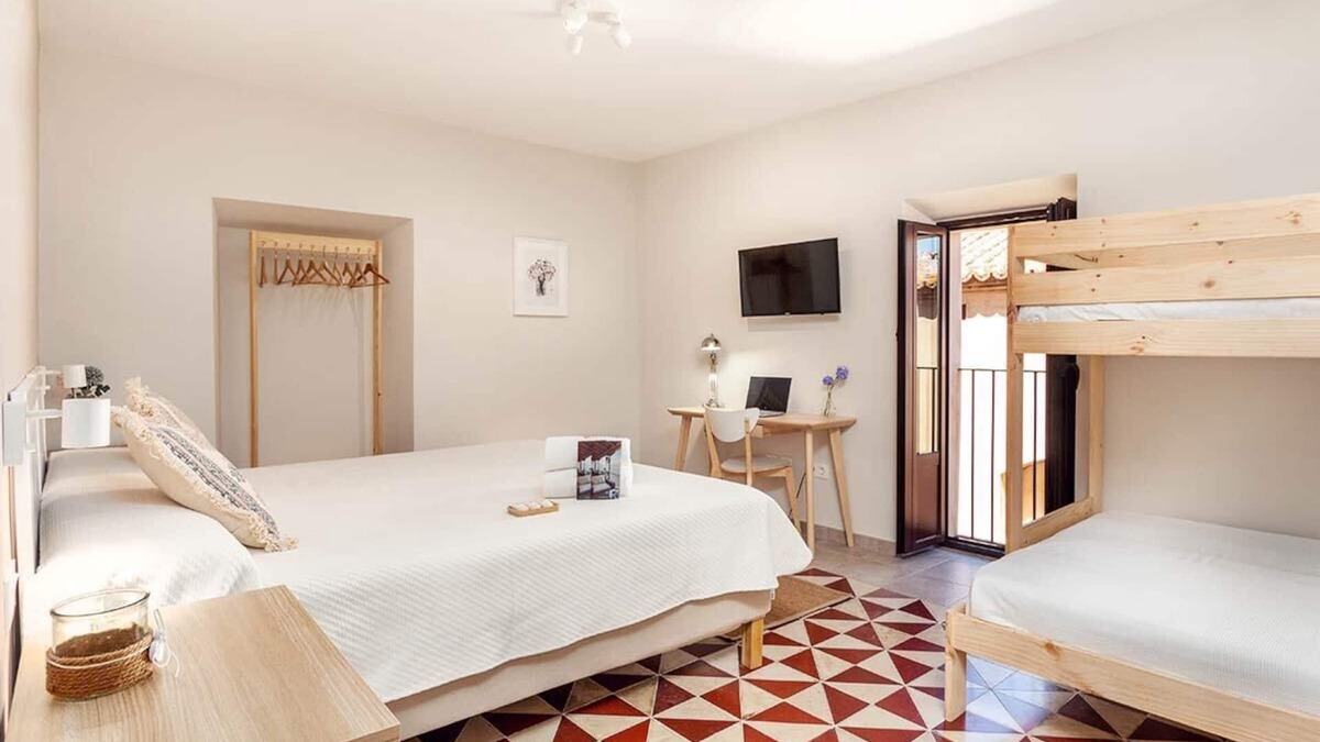 Plaza Mayor Apartment | 202 Family - Apartments Plaza Mayor 35