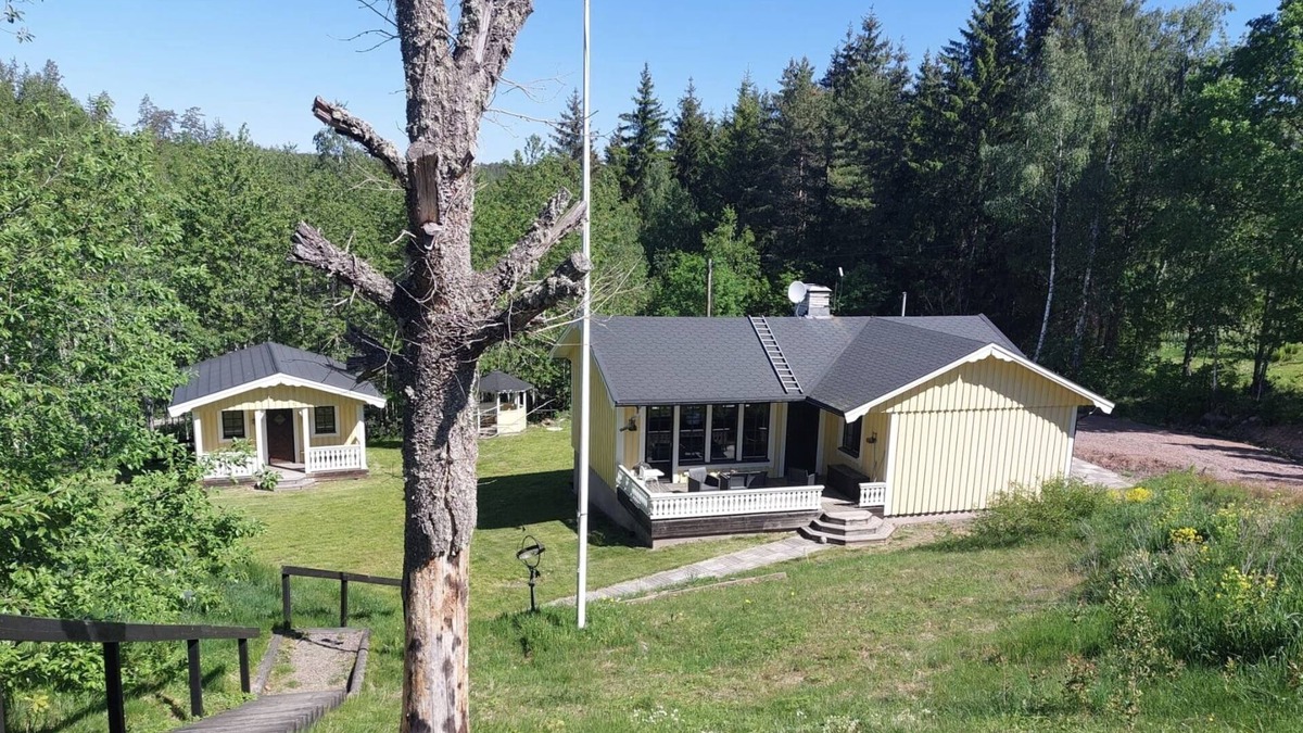 Hultsfred House | 2022 completely renovated house in typical Swedish quiet location